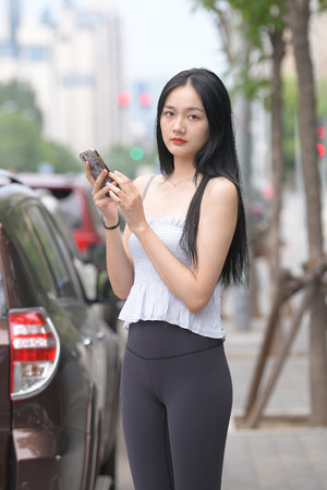 吴梦梦婚礼伴郎试车搬家啦